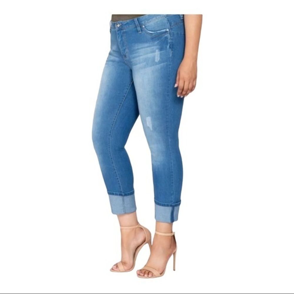 WannaBettaButt Mega Cuff Ankle Jeans - Picture 3 of 4